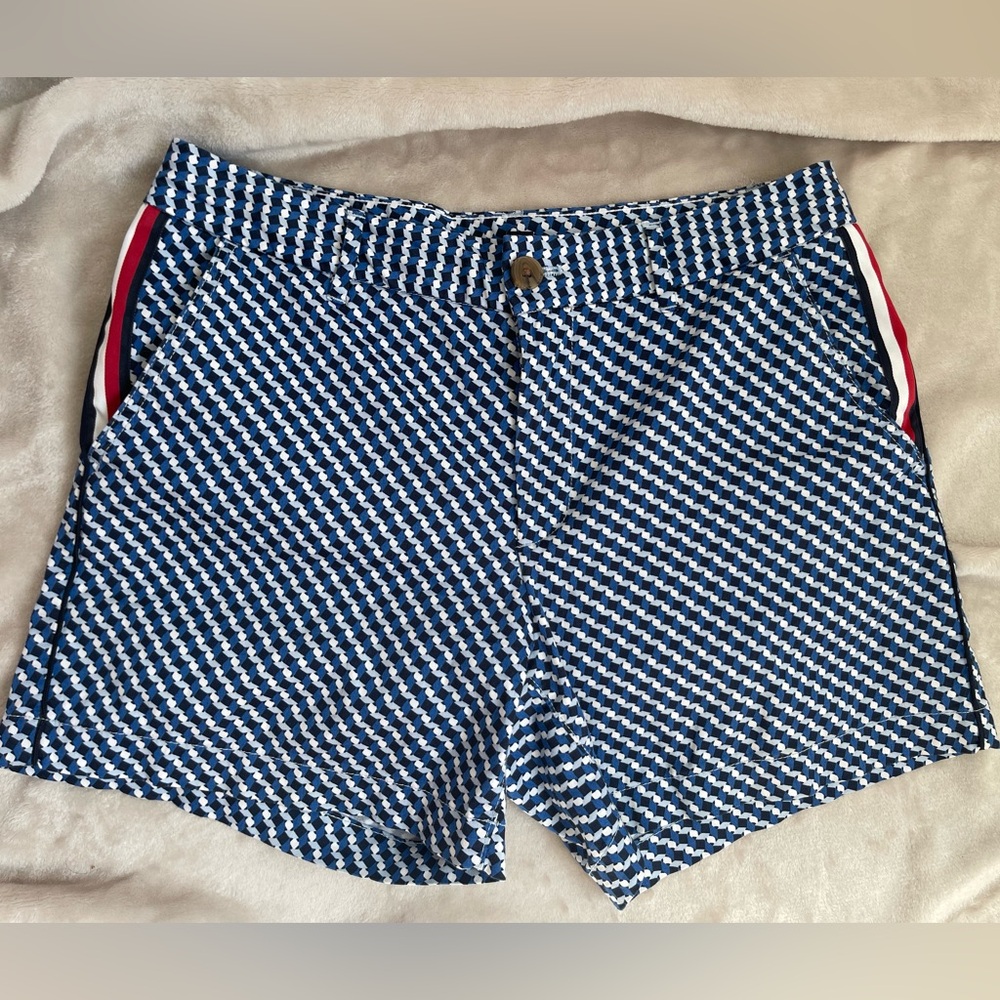 Tommy Hilfiger Blue and White Geometric Print Shorts with Red Trim Size 6